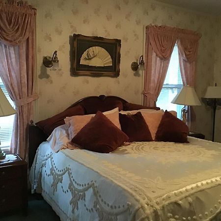 Brookview Manor Inn Canadensis ภายนอก รูปภาพ