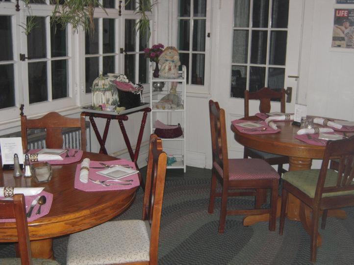 Brookview Manor Inn Canadensis ภายนอก รูปภาพ