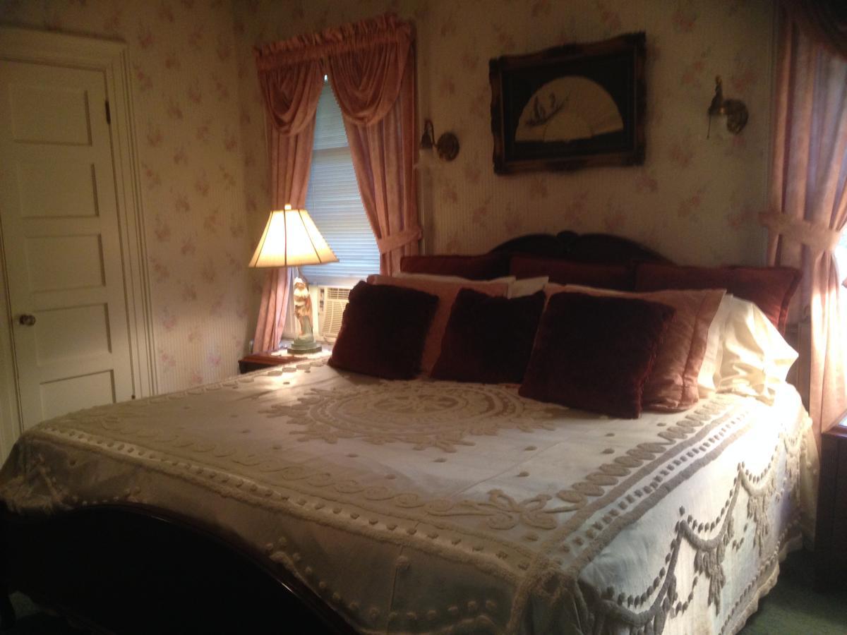 Brookview Manor Inn Canadensis ภายนอก รูปภาพ