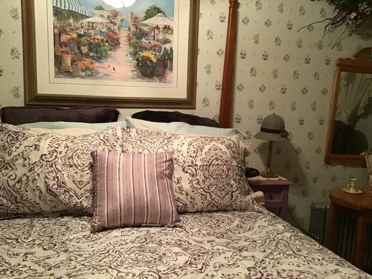 Brookview Manor Inn Canadensis ภายนอก รูปภาพ