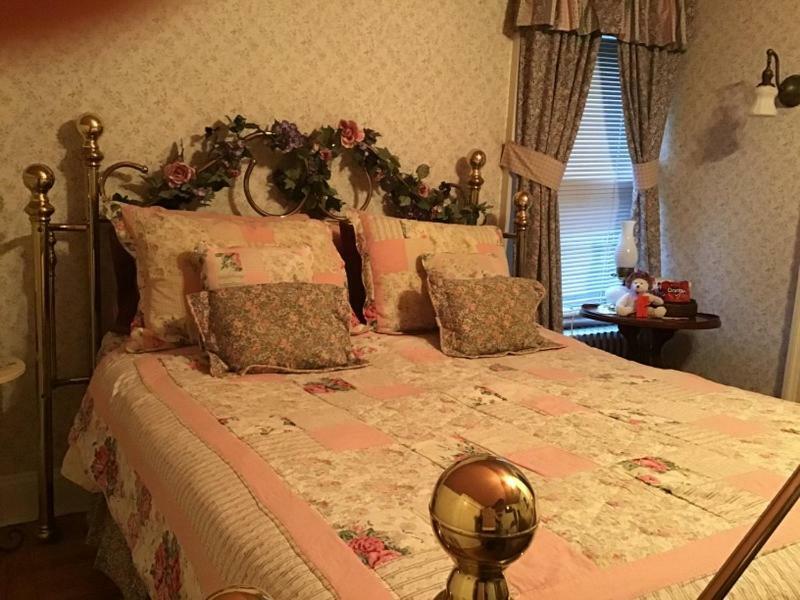 Brookview Manor Inn Canadensis ภายนอก รูปภาพ