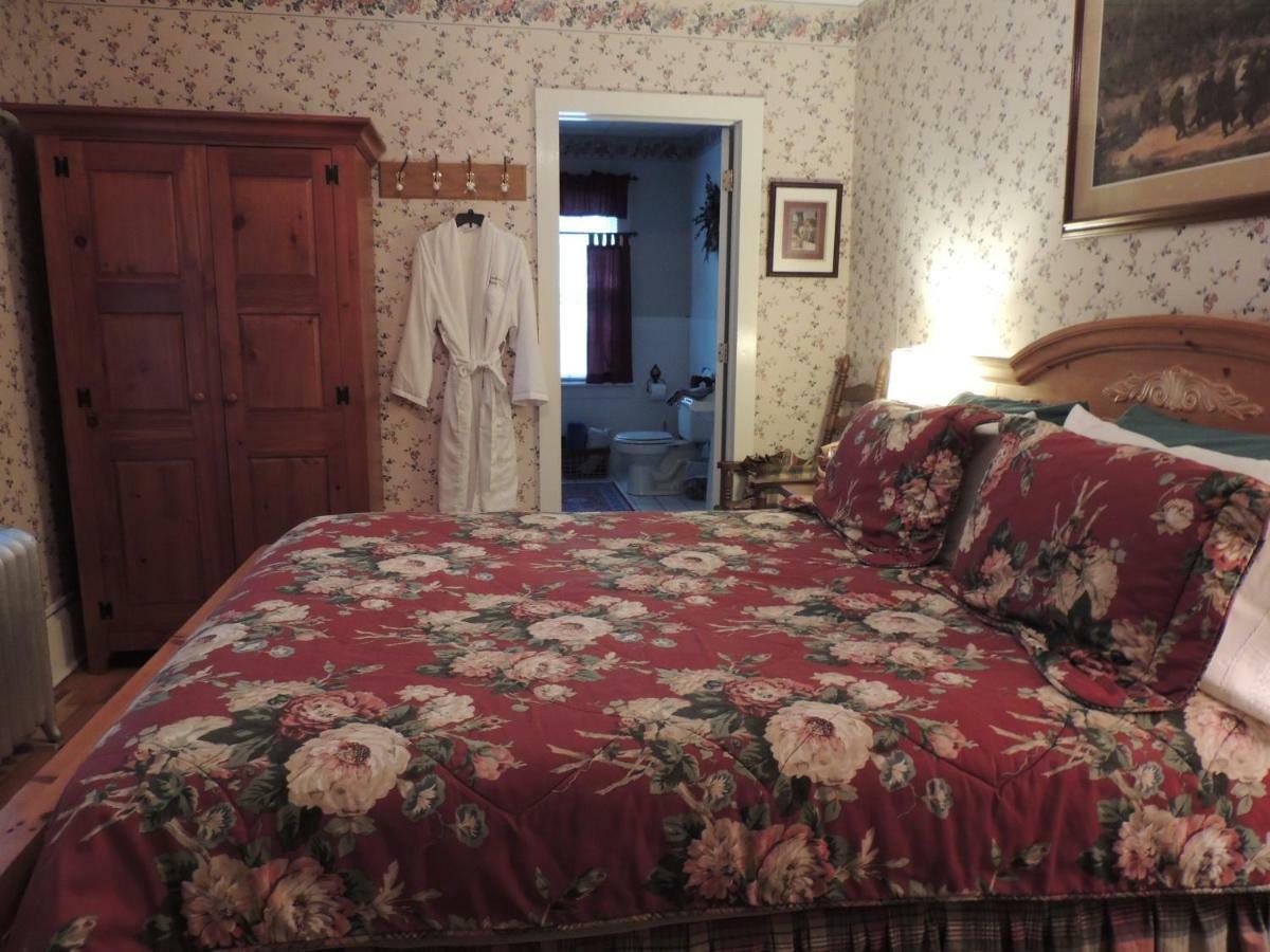 Brookview Manor Inn Canadensis ภายนอก รูปภาพ