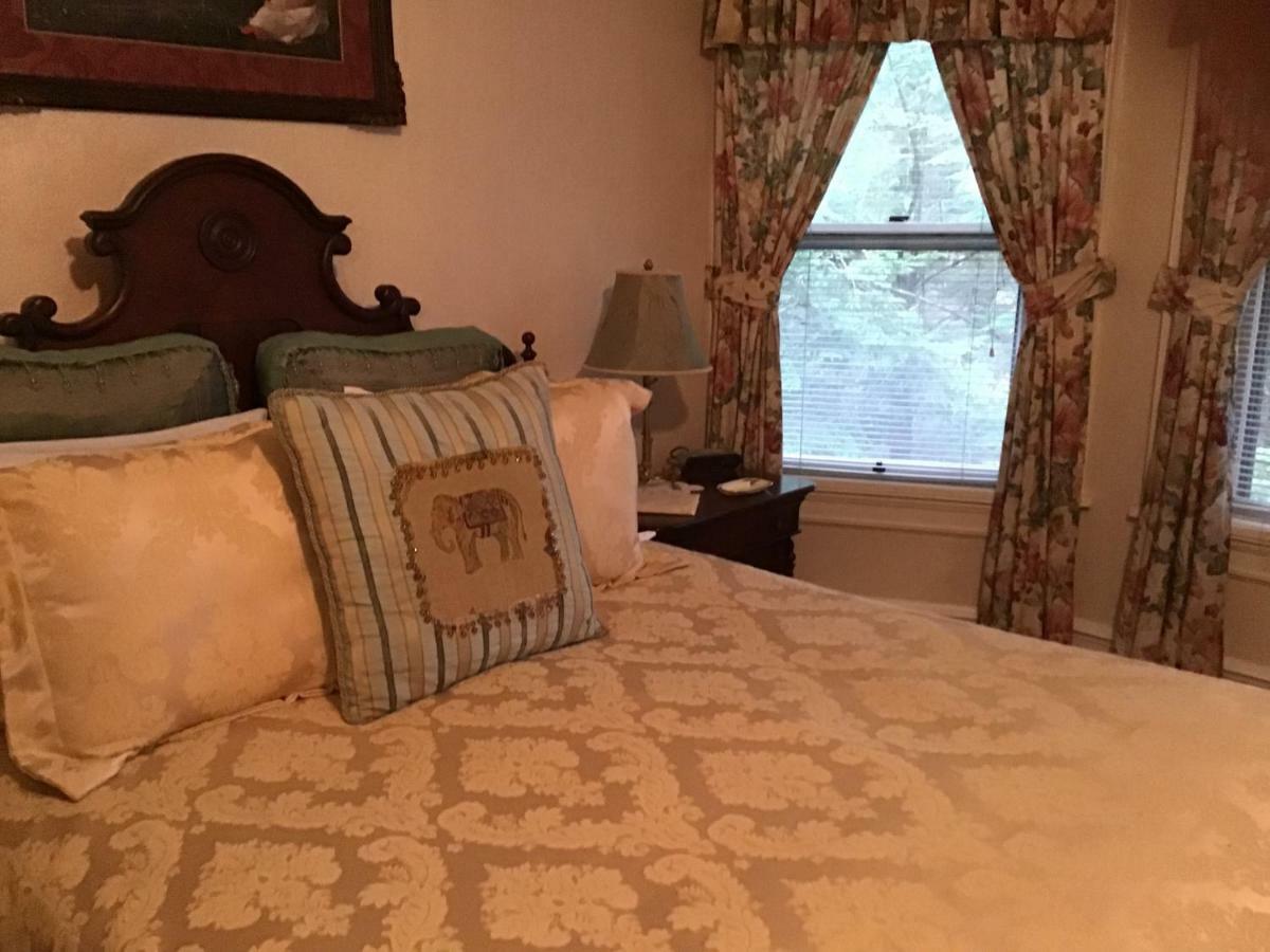 Brookview Manor Inn Canadensis ภายนอก รูปภาพ