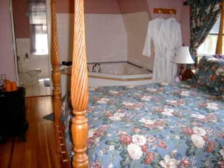 Brookview Manor Inn Canadensis ภายนอก รูปภาพ